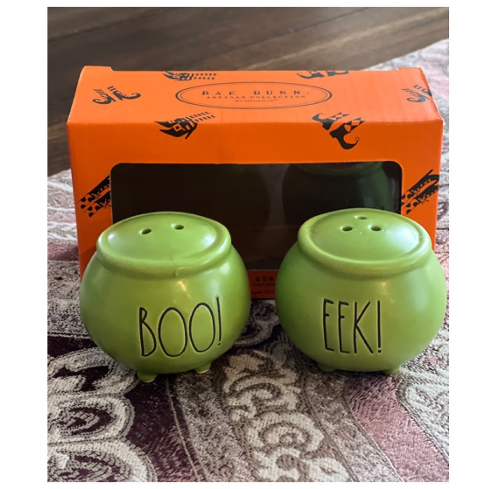 NEW Rae Dunn BOO & EEK Green Cauldron Salt & Pepper Shaker